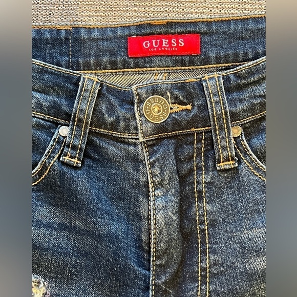 WJ3. Guess Men's Slim Fit Denim Shorts Rip And Repair Size 29 - Picture 4 of 9